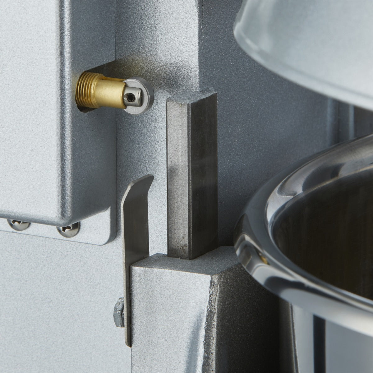 8f693aadfc6a4b4ccfaadc73248c63da